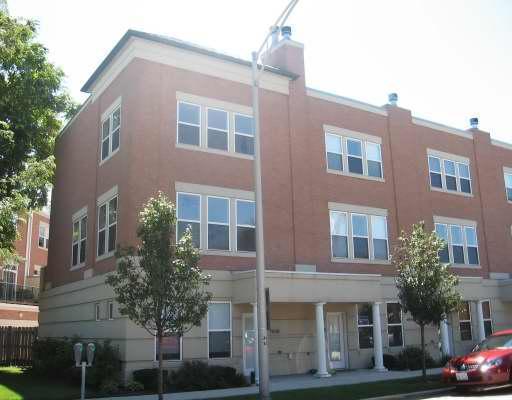 7306 W Circle Ave. #2L, Forest Park, IL 60130