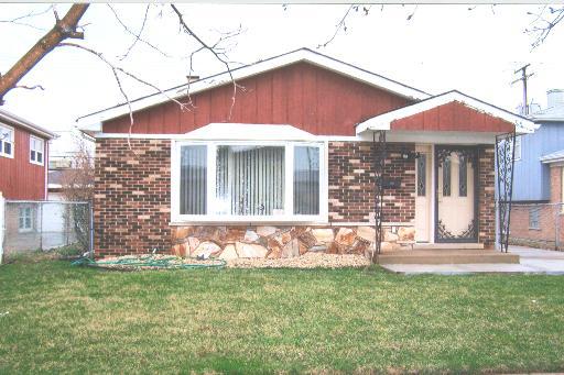 295 Hoxie Ave., Calumet City, IL 60409