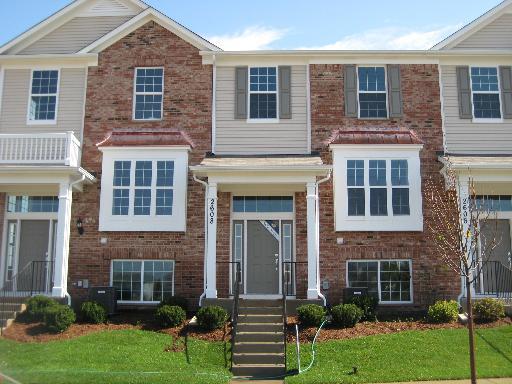 2608 Neubauer Cir. #125, Lindenhurst, IL 60046