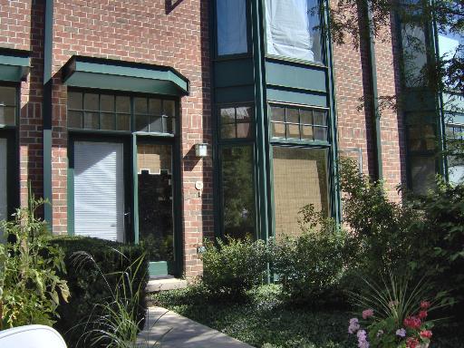 101 N Euclid Ave. #28, Oak Park, IL 60301