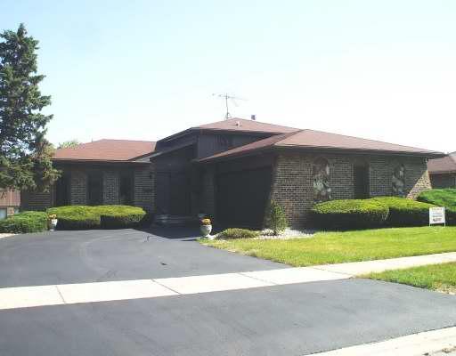710 E 194th St., Glenwood, IL 60425