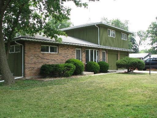 825 Birchwood Rd., Aurora, IL 60505