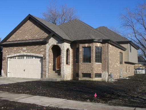 9729 S Oak Park Ave., Oak Lawn, IL 60453