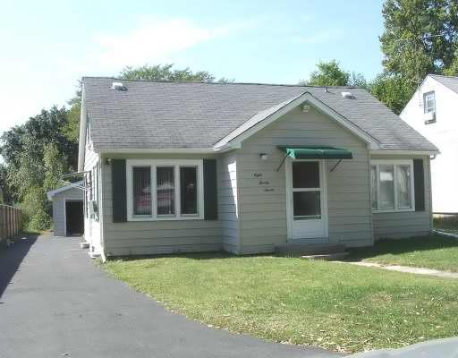 827 Greenfield St., Joliet, IL 60433