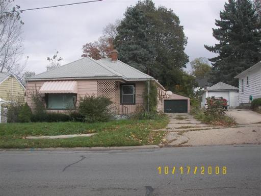 823 N Central Ave., Rockford, IL 61101