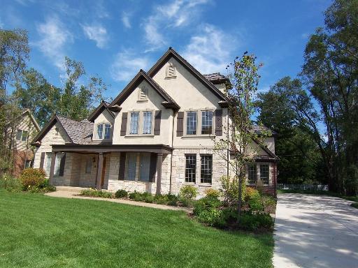 747 S 10th Ave., La Grange, IL 60525