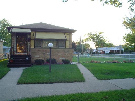 804 S 11th Ave., Maywood, IL 60153