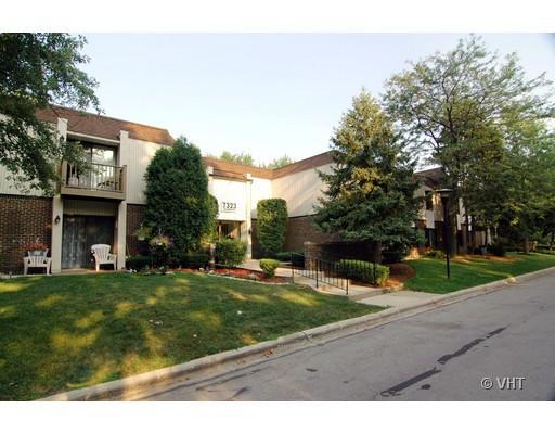 7323 Blackburn Ave. #201, Downers Grove, IL 60516