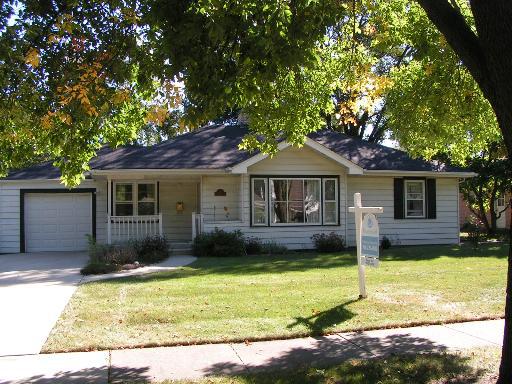 909 S Ashland Ave., La Grange, IL 60525