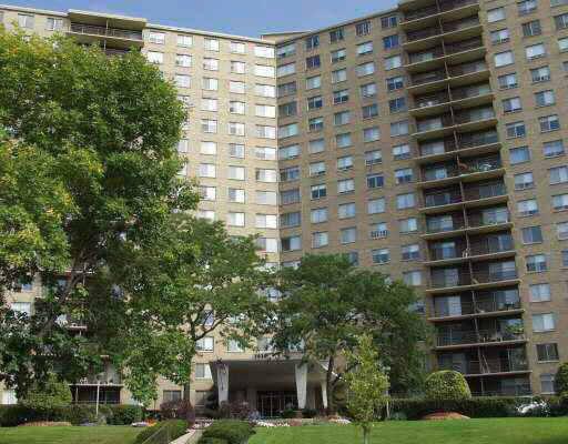 7033 N Kedzie St. #205, Chicago, IL 60645