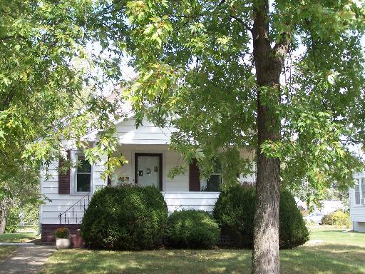 895 W Park Ave., Kankakee, IL 60901