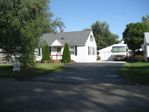 118 E Greenview Ave., Machesney Park, IL 61115