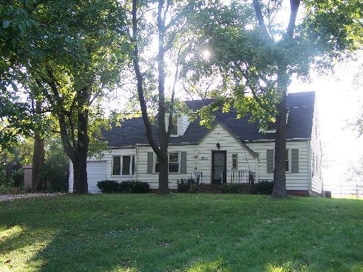 9524 S 89th Ave., Palos Hills, IL 60465
