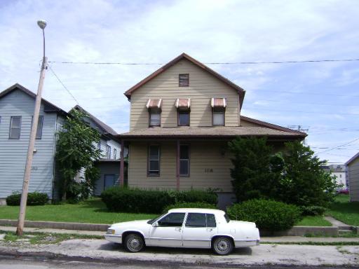 156 N Washington Ave., Kankakee, IL 60901
