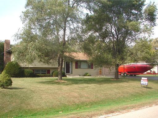 2415 Helmar Ln., Joliet, IL 60431