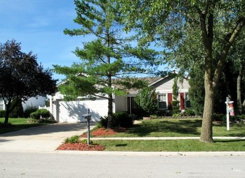 2204 Briar Hill Dr., Schaumburg, IL 60194
