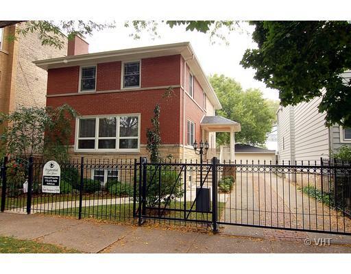2312 W Argyle St., Chicago, IL 60625