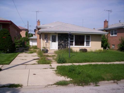 346 S Bensley Ave., Calumet City, IL 60409