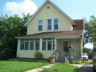 443 Villa St., Elgin, IL 60120