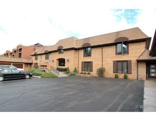 9685 Kean Ave. #2A, Palos Hills, IL 60465
