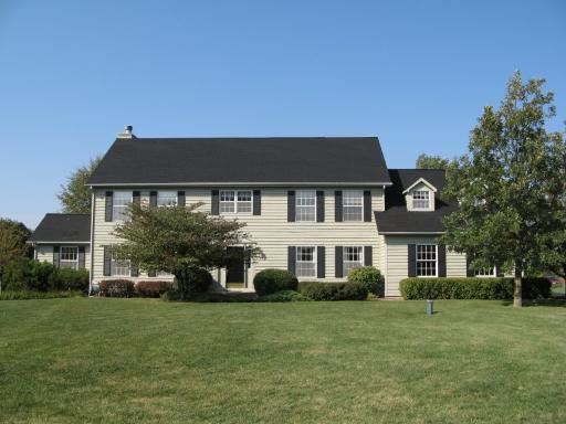3 Thornfield Ln., Hawthorn Woods, IL 60047