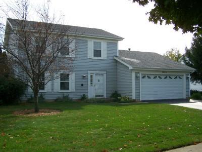 1050 Thornewood Ln., Algonquin, IL 60102