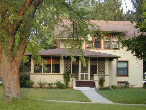 204 S Emmett St., Genoa, IL 60135
