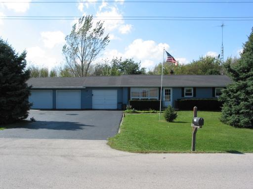 8065 E Sandwich Rd., Hinckley, IL 60520
