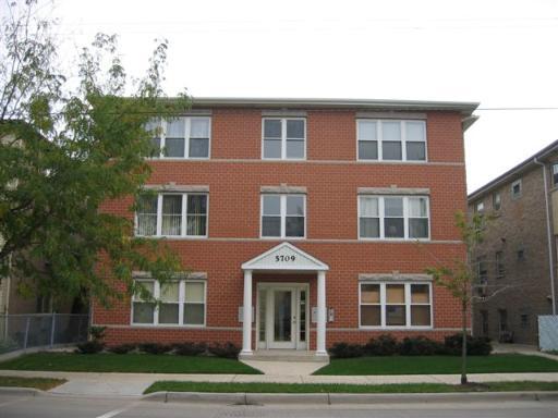 5709 W Lawrence Ave. #3W, Chicago, IL 60630