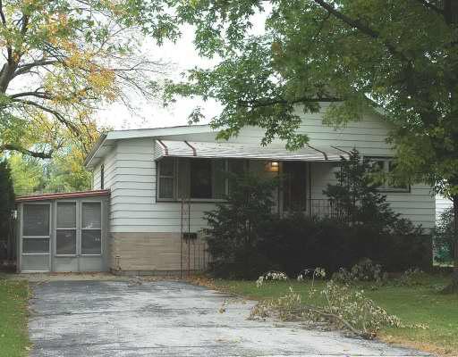 817 Mackinaw Ave., Calumet City, IL 60409