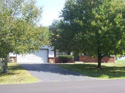 6068 Halverson Dr., Rockford, IL 61109