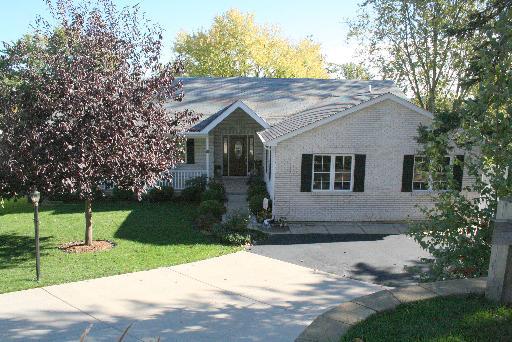 1311 Merrill Ave., Algonquin, IL 60102