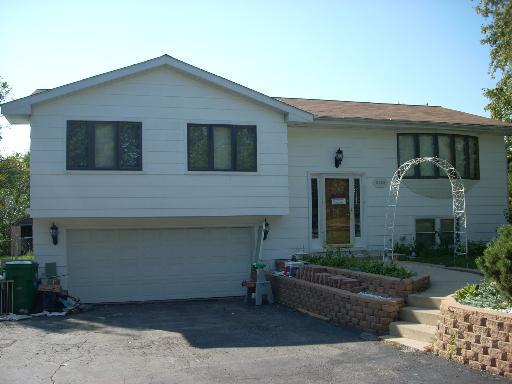 6100 Chase Ave., Downers Grove, IL 60516