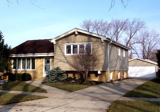5520 99th Pl., Oak Lawn, IL 60453