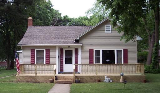 417 Hill St., Momence, IL 60954