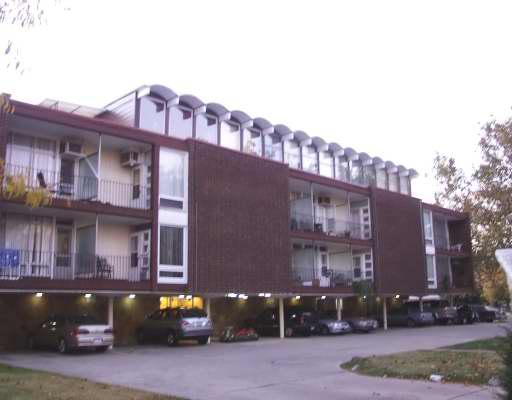 6121 W Higgins Ave. #2C, Chicago, IL 60630