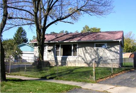 2832 Osage Cir., Waukegan, IL 60087