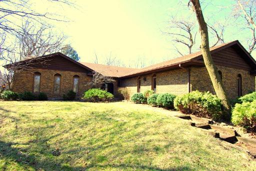 15 W 535 62nd St., Burr Ridge, IL 60527