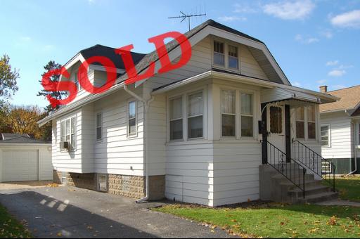 1037 Hollywood Ave., Des Plaines, IL 60016