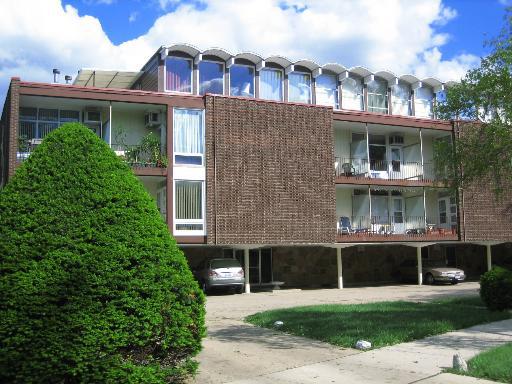 6121 W Higgins Ave. #B2, Chicago, IL 60630