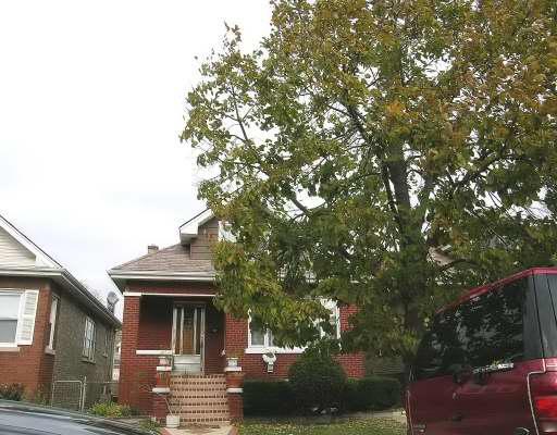 5738 W Melrose Ave., Chicago, IL 60634