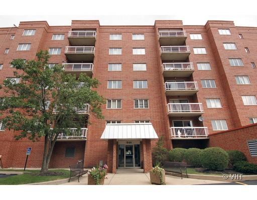 545 S River Rd. #407, Des Plaines, IL 60016