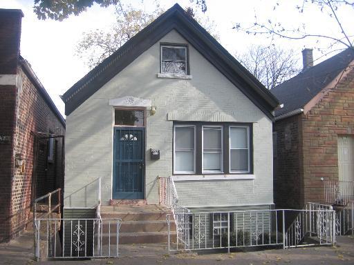 3315 S Carpenter St., Chicago, IL 60608