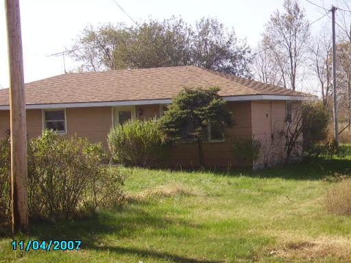 369 S State Line Rd., Beaverville, IL 60912