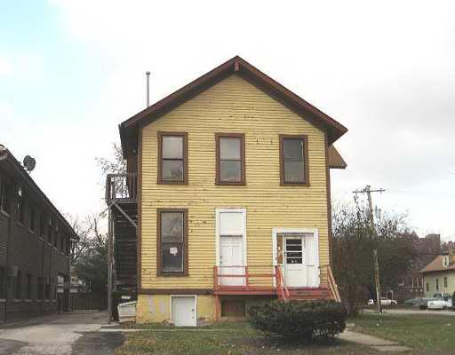 1102 S First Ave., Maywood, IL 60153