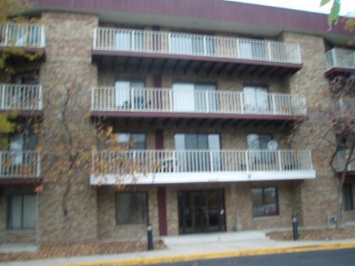 5400 Astor Ln. #403, Rolling Meadows, IL 60008