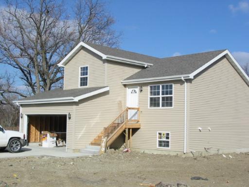 790 Prairie Ct., Marseilles, IL 61341