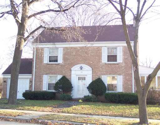 719 St. Charles St., Elgin, IL 60120