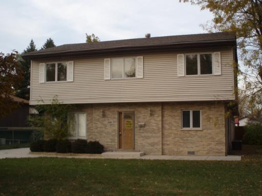 1910 Andy Ln., Des Plaines, IL 60018