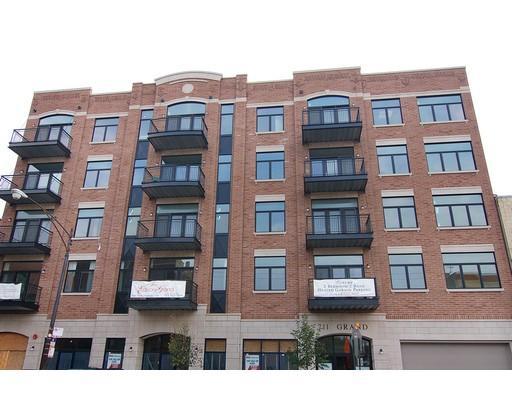 711 W Grand Ave. #302, Chicago, IL 60654